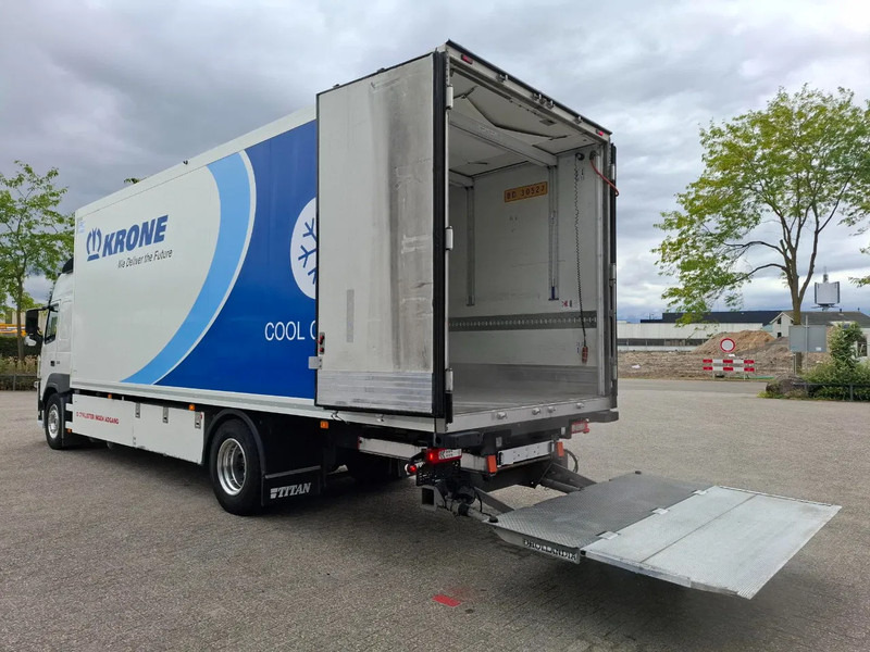 Volvo FM11-330 / VEB / LWDS / ONLY:442862 KM / CARRIER SUPRA 1250 / DOPPELSTOCK / PLATFORM 2TON / DATALOG / FULL-AIR / TOP CONDITION / - Camión isotérmico: foto 3 Volvo FM11-330 / VEB / LWDS / ONLY:442862 KM / CARRIER SUPRA 1250 / DOPPELSTOCK / PLATFORM 2TON / DATALOG / FULL-AIR / TOP CONDITION / - Camión isotérmico: foto 3