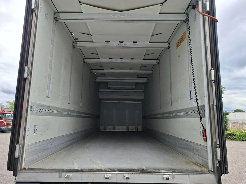 Camión isotérmico Volvo FM11-330 / VEB / LWDS / ONLY:442862 KM / CARRIER SUPRA 1250 / DOPPELSTOCK / PLATFORM 2TON / DATALOG / FULL-AIR / TOP CONDITION /: foto 6 Camión isotérmico Volvo FM11-330 / VEB / LWDS / ONLY:442862 KM / CARRIER SUPRA 1250 / DOPPELSTOCK / PLATFORM 2TON / DATALOG / FULL-AIR / TOP CONDITION /: foto 6