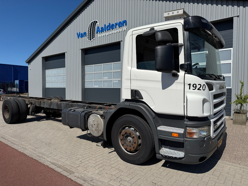 Scania P230 Retarder/Wb:630 cm /920Chassis - Camión chasis: foto 1 Scania P230 Retarder/Wb:630 cm /920Chassis - Camión chasis: foto 1