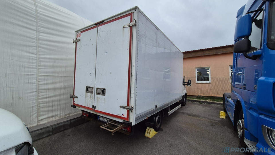 IVECO DAILY 35S16 skříň - 8 palet - Furgoneta caja cerrada: foto 4 IVECO DAILY 35S16 skříň - 8 palet - Furgoneta caja cerrada: foto 4