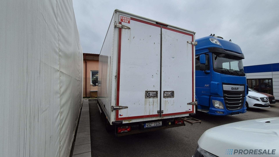 IVECO DAILY 35S16 skříň - 8 palet - Furgoneta caja cerrada: foto 3 IVECO DAILY 35S16 skříň - 8 palet - Furgoneta caja cerrada: foto 3