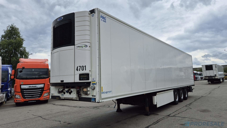 KRONE COOL LINER SD mrazírenský - MULTITEMP - dělící stěna + agregát CARRIER VECTOR 1950 Mt - Semirremolque frigorífico: foto 2 KRONE COOL LINER SD mrazírenský - MULTITEMP - dělící stěna + agregát CARRIER VECTOR 1950 Mt - Semirremolque frigorífico: foto 2