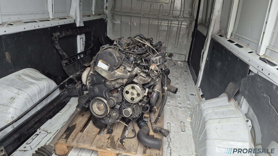 OPEL MOVANO 2,2 CDTi 121 kW - nepojízdný - demontovaný motor s převodovkou - Furgoneta frigorifica: foto 4 OPEL MOVANO 2,2 CDTi 121 kW - nepojízdný - demontovaný motor s převodovkou - Furgoneta frigorifica: foto 4