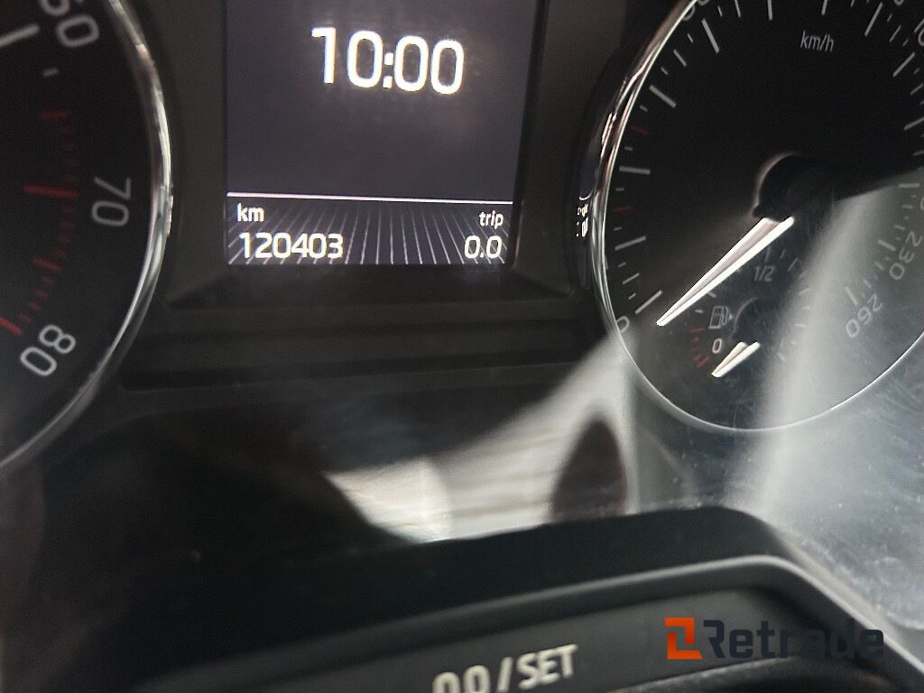 Coche 2016 Personbil SKODA OCTAVIA 1.8 TSI 180 hk 4x4 Style 6DSG EU-Godkjent: foto 27 Coche 2016 Personbil SKODA OCTAVIA 1.8 TSI 180 hk 4x4 Style 6DSG EU-Godkjent: foto 27