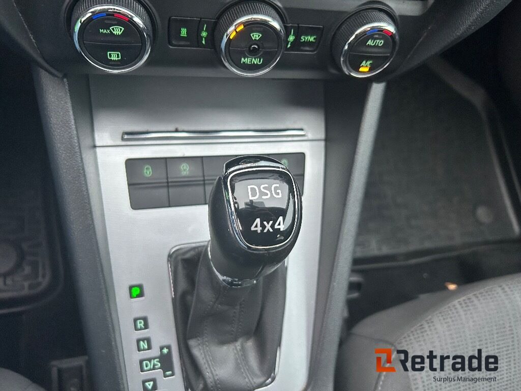 Coche 2016 Personbil SKODA OCTAVIA 1.8 TSI 180 hk 4x4 Style 6DSG EU-Godkjent: foto 18 Coche 2016 Personbil SKODA OCTAVIA 1.8 TSI 180 hk 4x4 Style 6DSG EU-Godkjent: foto 18