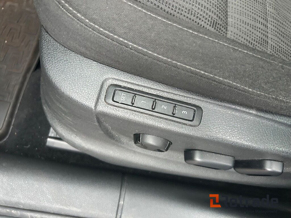 Coche 2016 Personbil SKODA OCTAVIA 1.8 TSI 180 hk 4x4 Style 6DSG EU-Godkjent: foto 16 Coche 2016 Personbil SKODA OCTAVIA 1.8 TSI 180 hk 4x4 Style 6DSG EU-Godkjent: foto 16