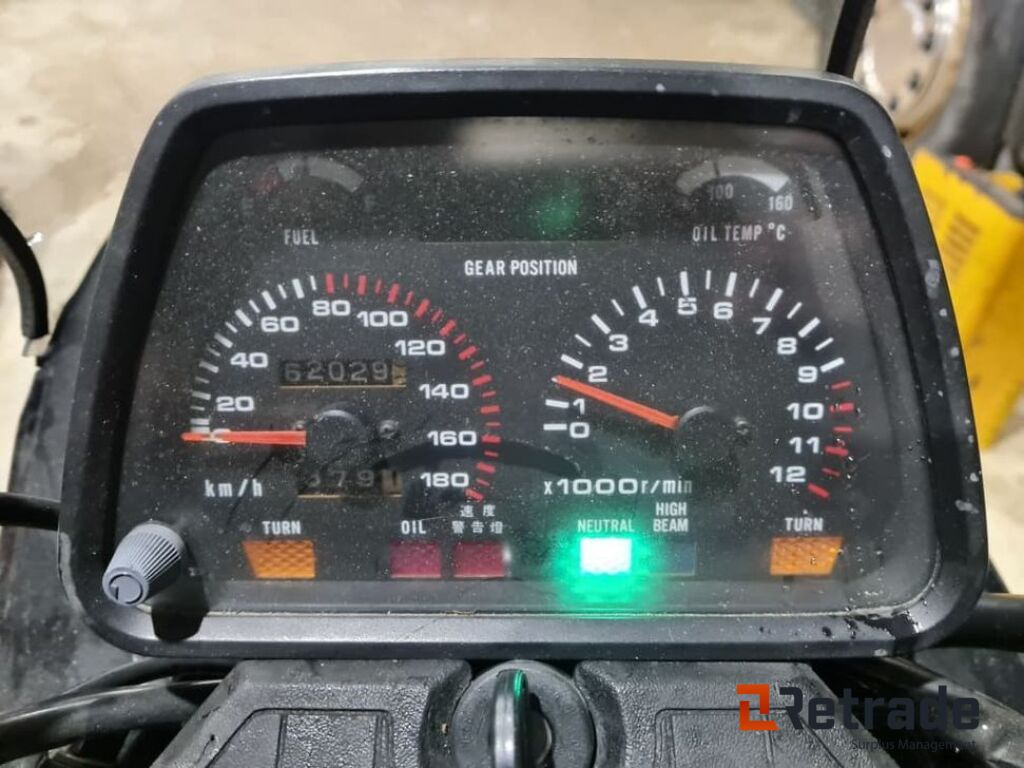 85 SUZUKI GSX 75O ES - Motocicleta: foto 2 85 SUZUKI GSX 75O ES - Motocicleta: foto 2