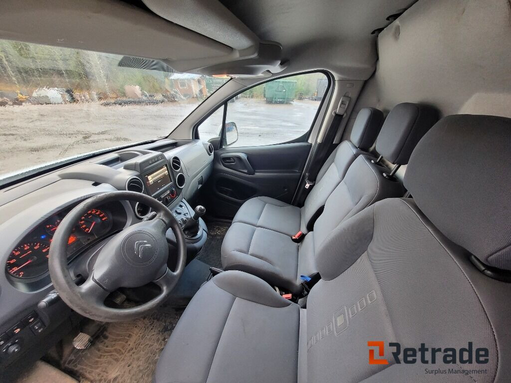 Bil CITROEN BERLINGO Långa modellen låga mil -2016 - Furgoneta pequeña: foto 5 Bil CITROEN BERLINGO Långa modellen låga mil -2016 - Furgoneta pequeña: foto 5