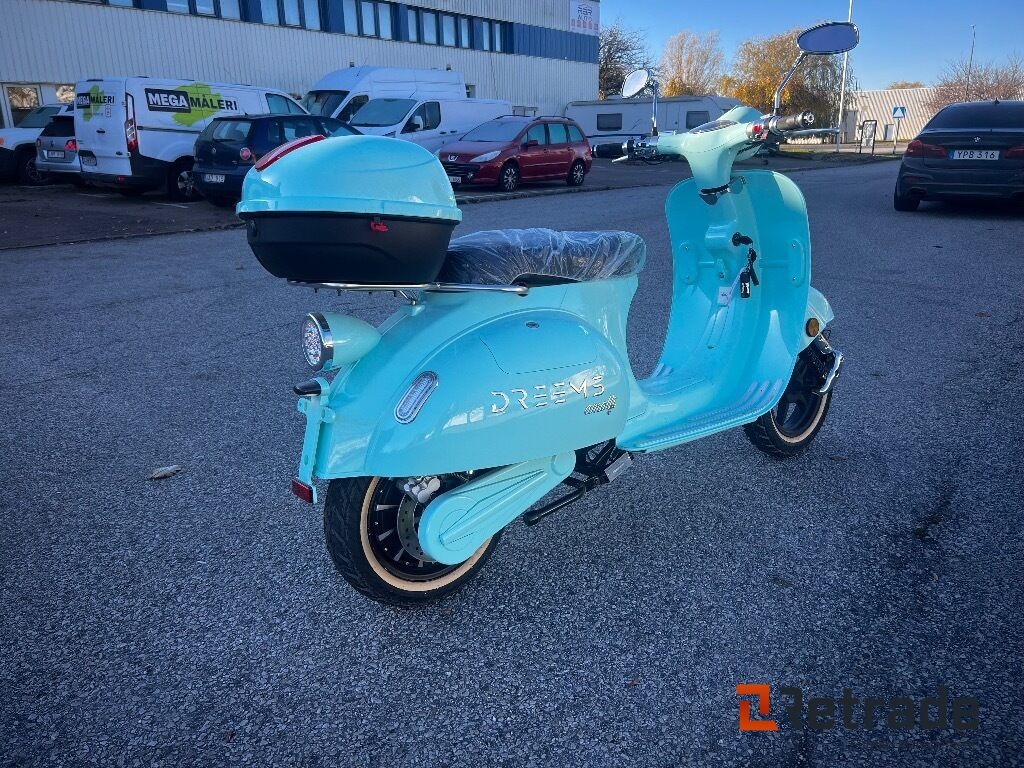 EL Skoter/EL moped Dreems Amalfi - Hely ny - Motocicleta: foto 4 EL Skoter/EL moped Dreems Amalfi - Hely ny - Motocicleta: foto 4