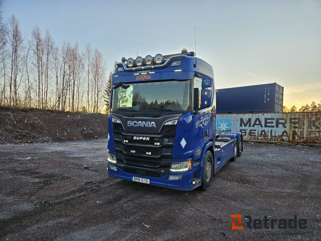 Lastväxlare Scania R580 B6X2*4NB - Camión multibasculante: foto 3 Lastväxlare Scania R580 B6X2*4NB - Camión multibasculante: foto 3
