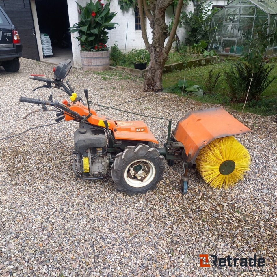 Goldoni FC85 DF Redskabsbærer / 2 hjulet traktor. - Maquinaria agrícola: foto 2 Goldoni FC85 DF Redskabsbærer / 2 hjulet traktor. - Maquinaria agrícola: foto 2