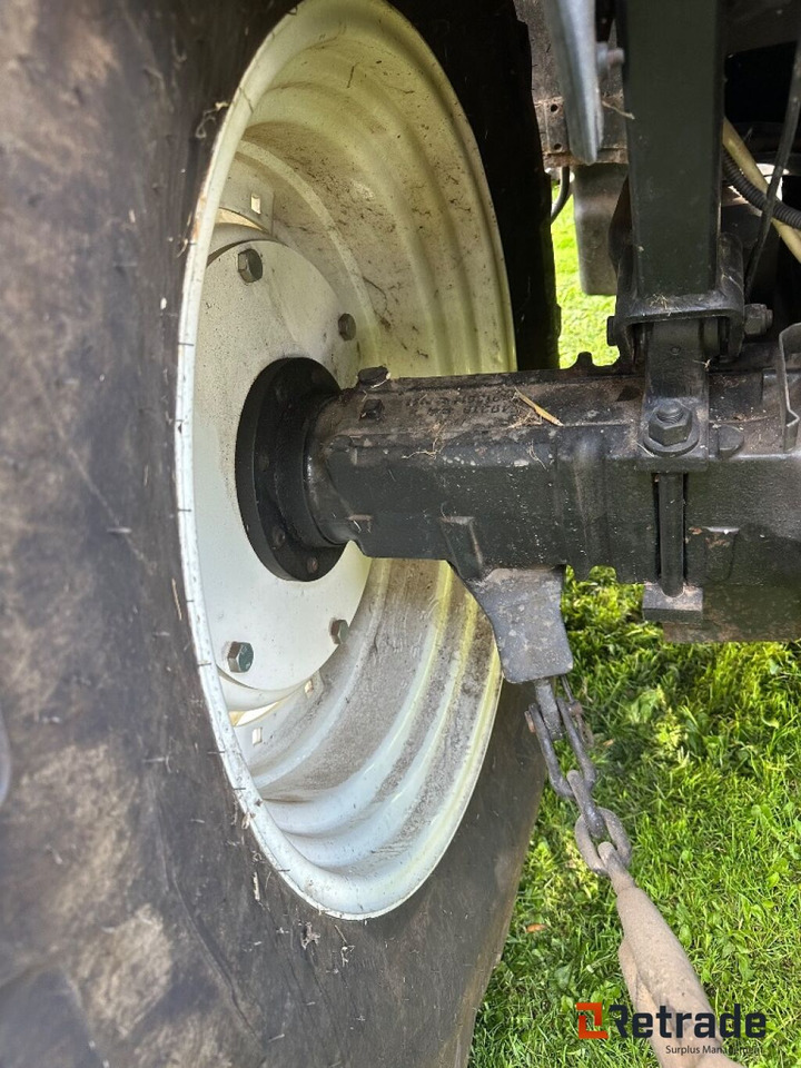 Maquinaria agrícola New Holland T4040 super steer traktor: foto 16 Maquinaria agrícola New Holland T4040 super steer traktor: foto 16