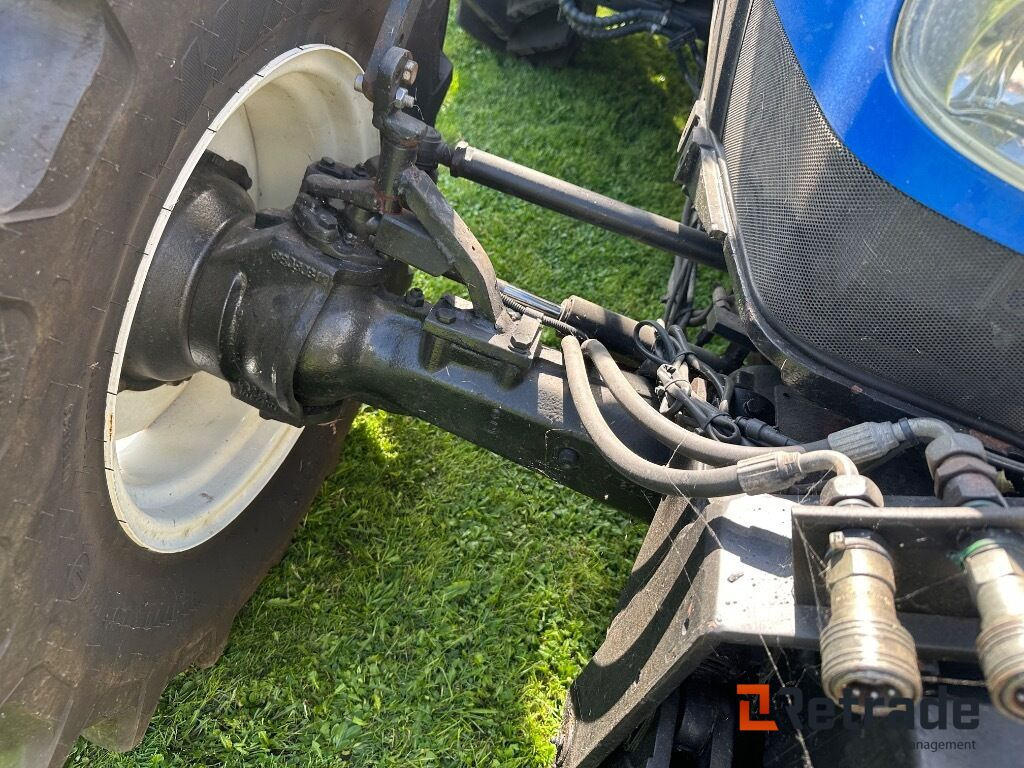 Maquinaria agrícola New Holland T4040 super steer traktor: foto 7 Maquinaria agrícola New Holland T4040 super steer traktor: foto 7