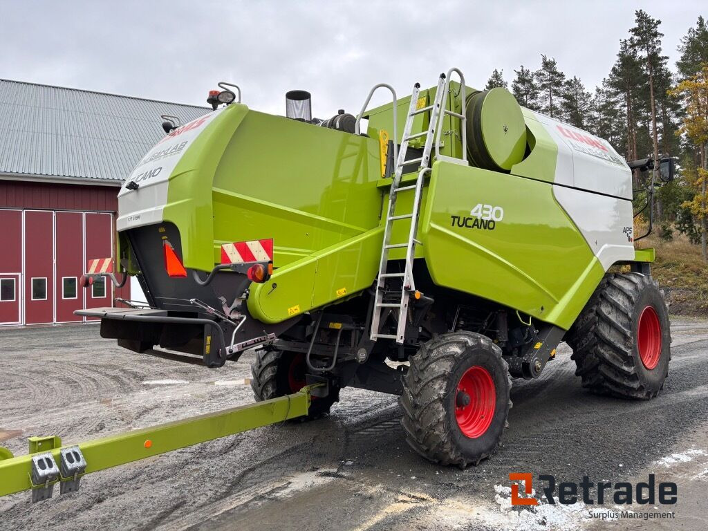 Skördetröska Claas Tucano 430 C 660 - Maquinaria agrícola: foto 4 Skördetröska Claas Tucano 430 C 660 - Maquinaria agrícola: foto 4