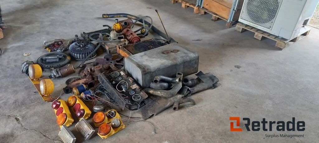 Traktor MF 50 Reservedele. - Maquinaria agrícola: foto 2 Traktor MF 50 Reservedele. - Maquinaria agrícola: foto 2