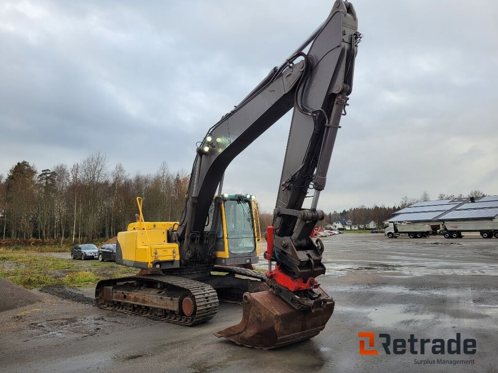 Grävmaskin Volvo EC 240B NLC med tiltrotator och redskap - Maquinaria de construcción: foto 2 Grävmaskin Volvo EC 240B NLC med tiltrotator och redskap - Maquinaria de construcción: foto 2