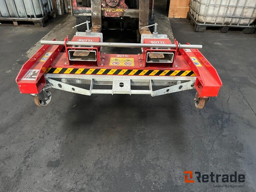 Forskelligt udstyr BUTTI Magnet til opsamling af jernspåner. - Maquinaria industrial: foto 2 Forskelligt udstyr BUTTI Magnet til opsamling af jernspåner. - Maquinaria industrial: foto 2