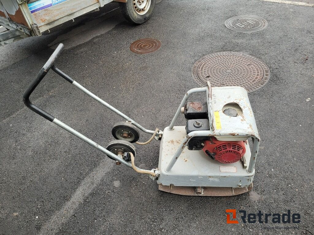 Markvibrator vibroplatta Swepac F140 / F 1947 - Equipo de construcción: foto 4 Markvibrator vibroplatta Swepac F140 / F 1947 - Equipo de construcción: foto 4