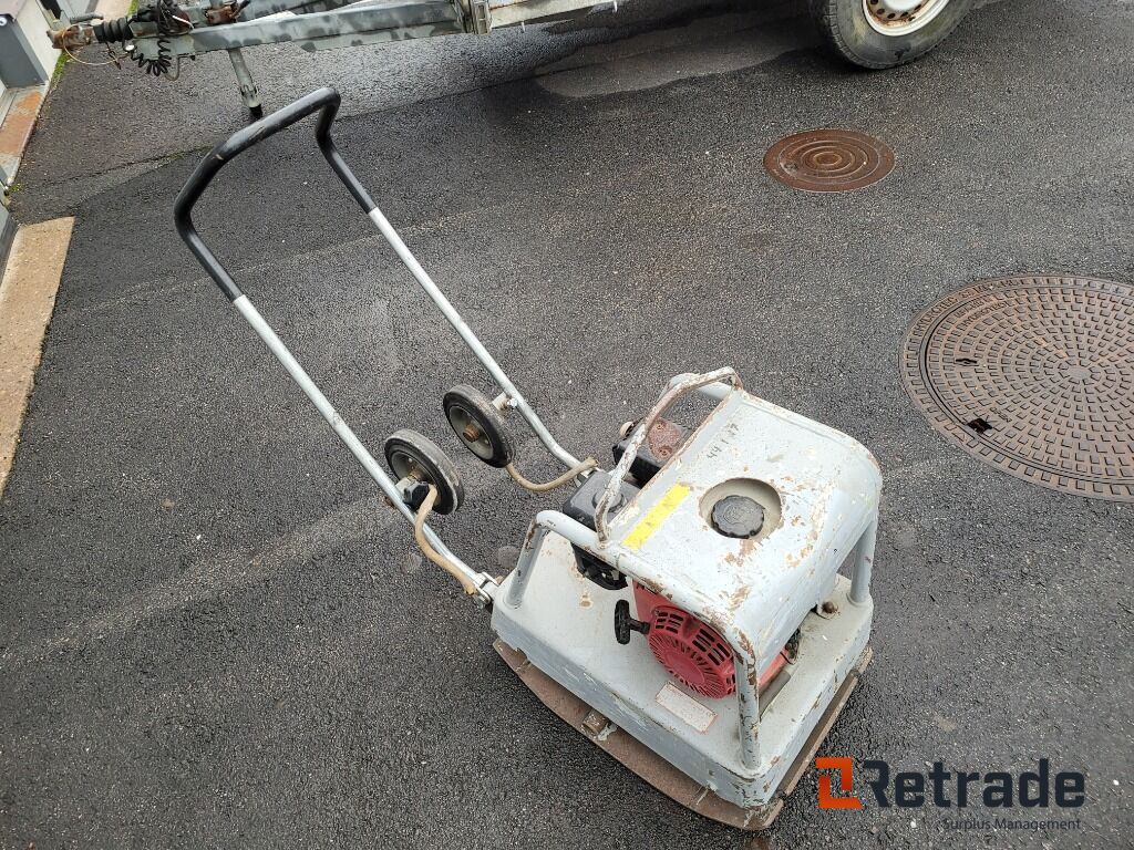 Markvibrator vibroplatta Swepac F140 / F 1947 - Equipo de construcción: foto 3 Markvibrator vibroplatta Swepac F140 / F 1947 - Equipo de construcción: foto 3