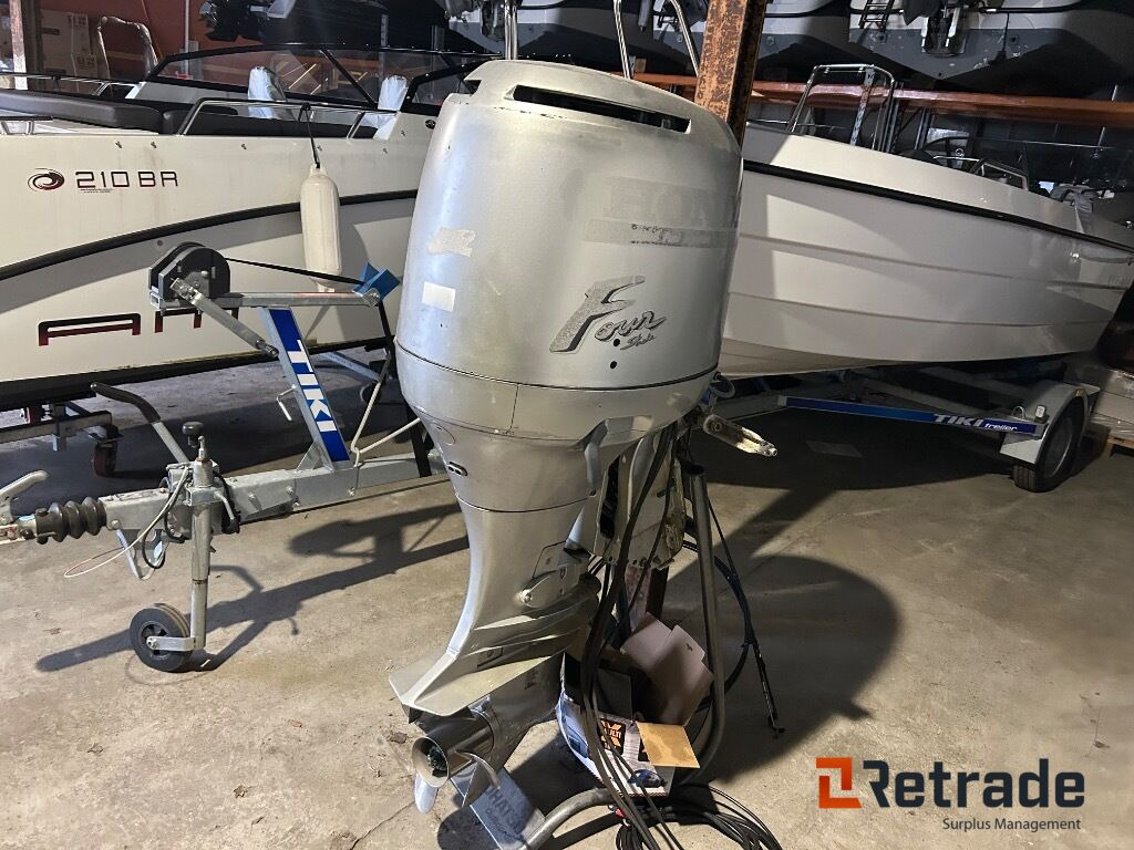 2002 Båtmotor Honda 130 hk Four Stroke - Otros maquinaria: foto 1 2002 Båtmotor Honda 130 hk Four Stroke - Otros maquinaria: foto 1