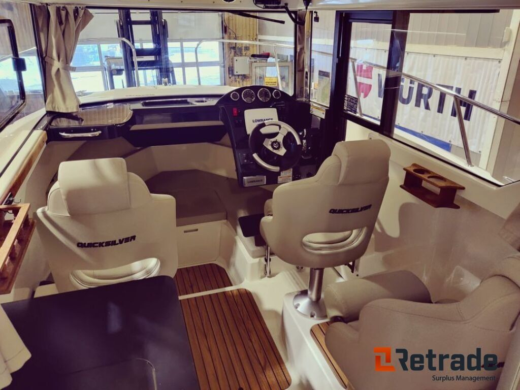 QUICKSILVER 755 PILOTHOUSE 2014 MOD MED MERCURY 400R 2018 MOD 200 timer.! - Otros maquinaria: foto 5 QUICKSILVER 755 PILOTHOUSE 2014 MOD MED MERCURY 400R 2018 MOD 200 timer.! - Otros maquinaria: foto 5