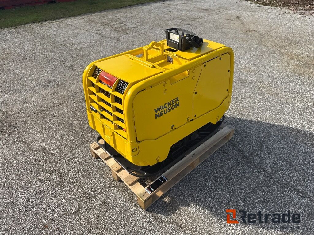 Pladevibrator Wacker Neuson Dpu80 R Remote - Equipo de construcción: foto 1 Pladevibrator Wacker Neuson Dpu80 R Remote - Equipo de construcción: foto 1