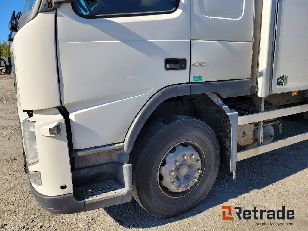 Camión caja cerrada Skåpbil Volvo FM 11 6x2 Euro 5: foto 9 Camión caja cerrada Skåpbil Volvo FM 11 6x2 Euro 5: foto 9