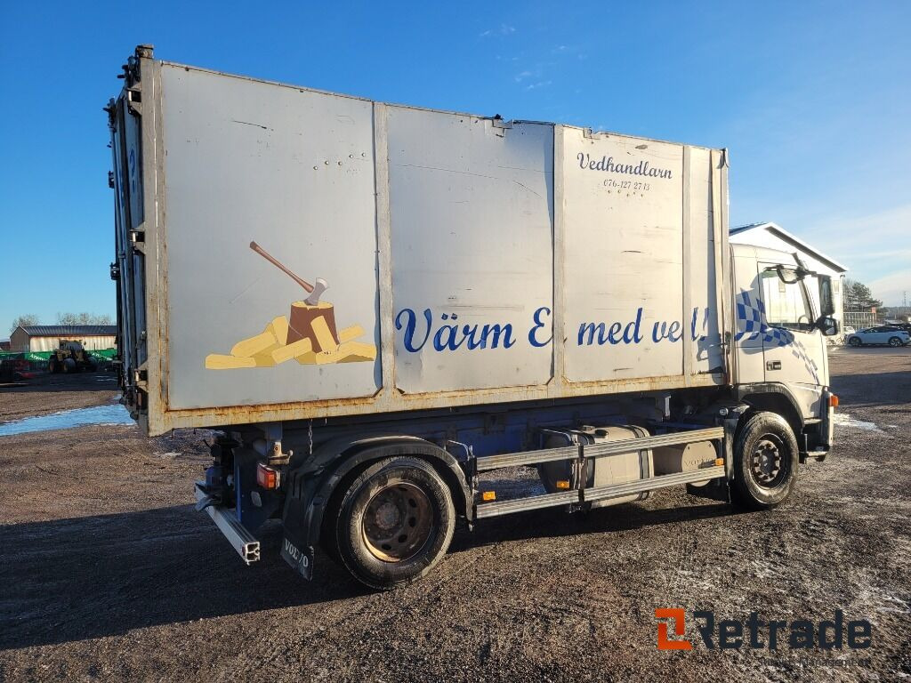 Tippbil Volvo FM12 4x2 420 med låga mil (Reservationspris uppnått!) - Camión volquete: foto 3 Tippbil Volvo FM12 4x2 420 med låga mil (Reservationspris uppnått!) - Camión volquete: foto 3
