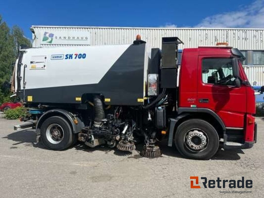 Volvo FE 300 Feiebil / Kombibil med Tipp og Brøyteoppsett - Barredora vial: foto 2 Volvo FE 300 Feiebil / Kombibil med Tipp og Brøyteoppsett - Barredora vial: foto 2