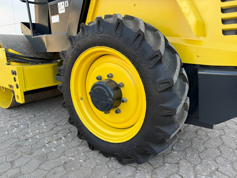 Rodillo Bomag BW124DH-3 - Dutch Machine / Only 2104 Hours!: foto 19