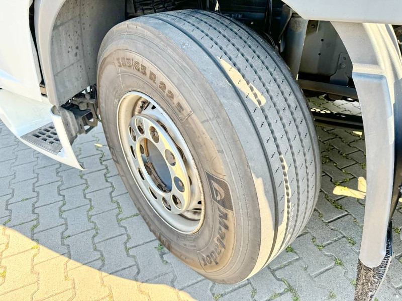 Cabeza tractora DAF XF 105.410 - 6x2 / Manual Gearbox: foto 13