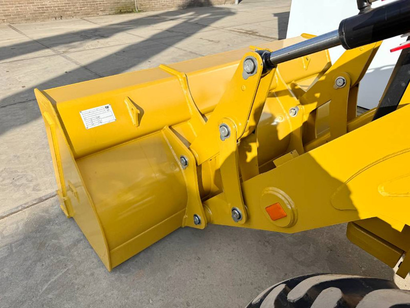 Retroexcavadora nuevo Cat 424 4WD - Hammer Lines / Airco / Side Shift: foto 13