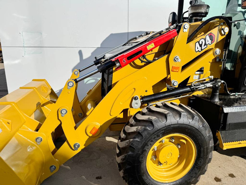 Retroexcavadora nuevo Cat 424 4WD - Hammer Lines / Airco / Side Shift: foto 14