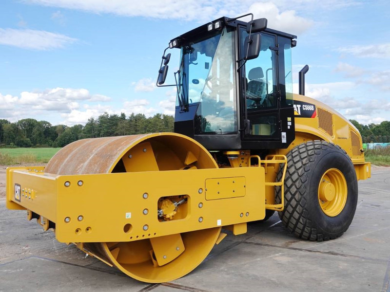 Cat CS66B - CE Certified / Low Hours - Rodillo: foto 2 Cat CS66B - CE Certified / Low Hours - Rodillo: foto 2