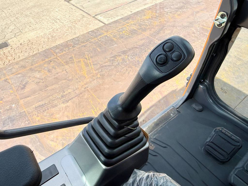 Excavadora de cadenas Develon Doosan DX205 - New / Unused / Hammer Lines: foto 10
