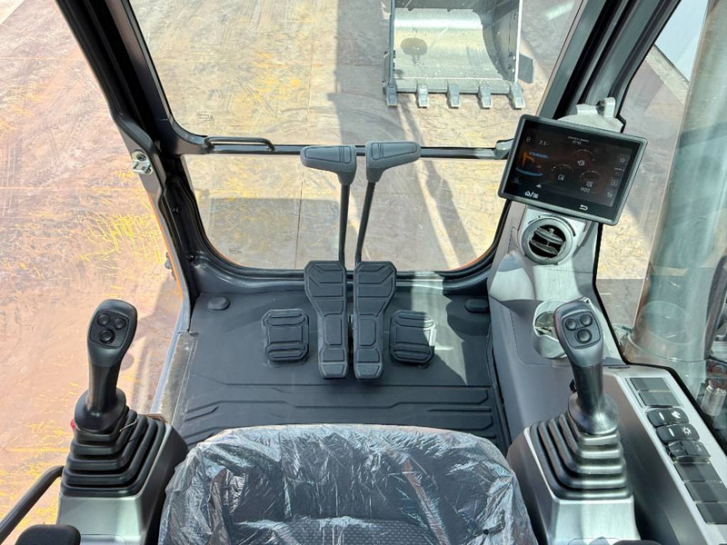 Excavadora de cadenas Develon Doosan DX205 - New / Unused / Hammer Lines: foto 9
