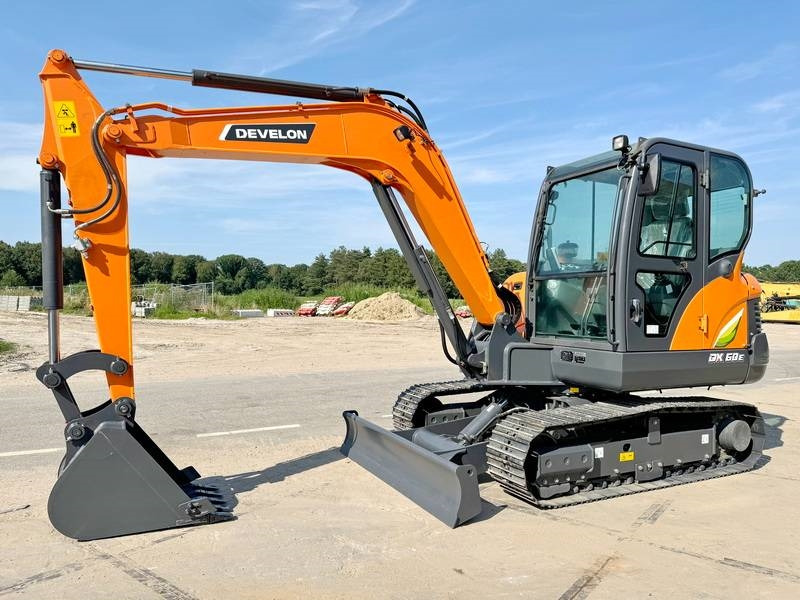 Doosan DX60 E-10N NEW! - Miniexcavadora: foto 2 Doosan DX60 E-10N NEW! - Miniexcavadora: foto 2