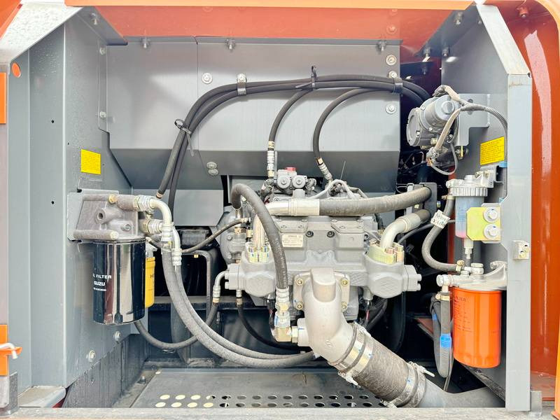 Excavadora de cadenas nuevo Hitachi ZX220LC-5G / 2025 ULTRA MODEL / ISUZU ENGINE: foto 19