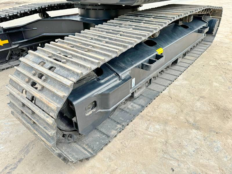 Excavadora de cadenas nuevo Hitachi ZX220LC-5G / 2025 ULTRA MODEL / ISUZU ENGINE: foto 13