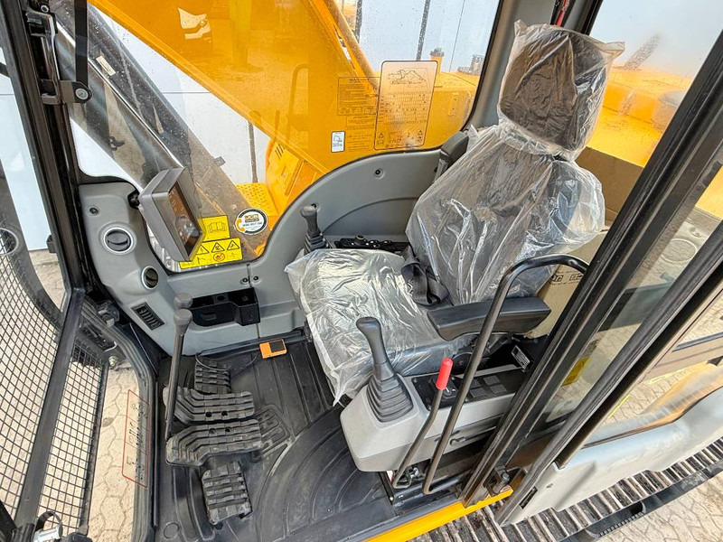 Excavadora de cadenas nuevo JCB 205 *2025 Model* - New / Unused / Hammer Lines: foto 8