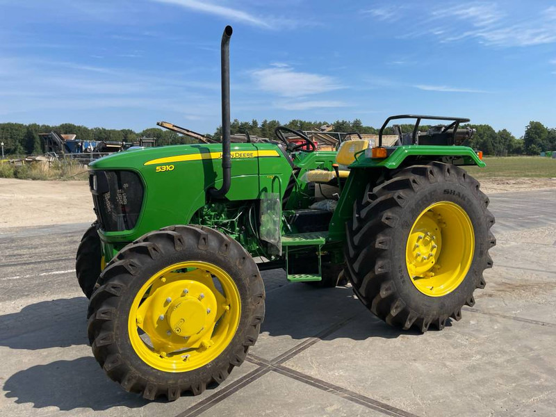 Tractor nuevo John Deere 5310 4WD - 55hp - New / Unused: foto 1