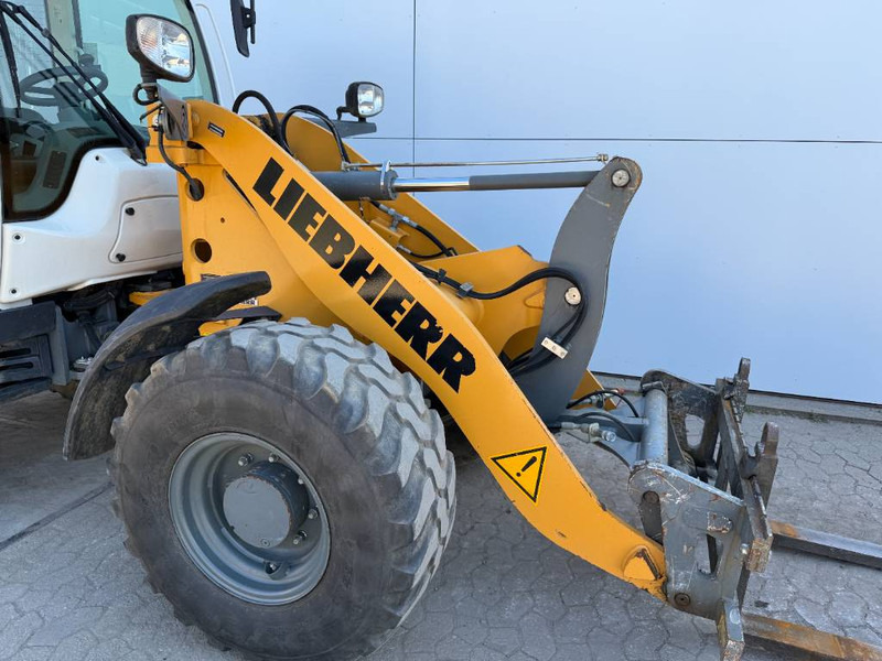 Cargadora de ruedas Liebherr L506C - German Machine / Quick Coupler: foto 14