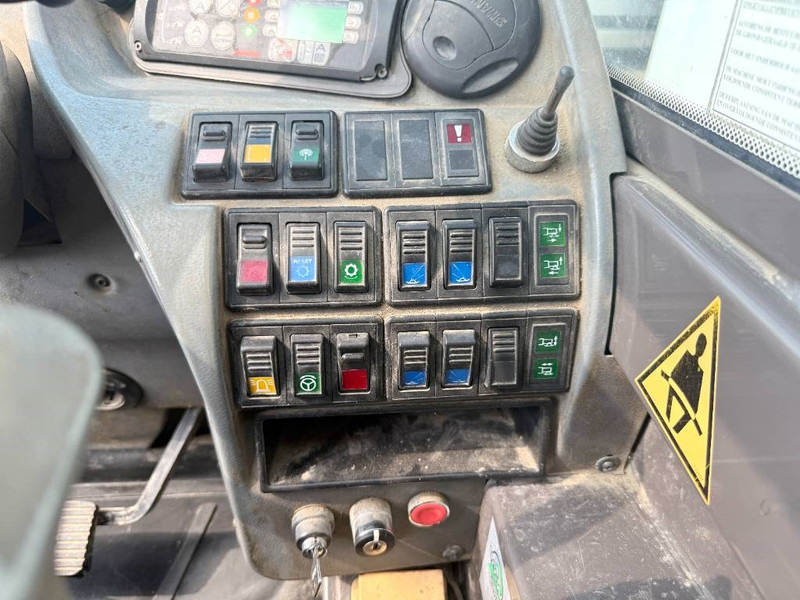 Manipulador telescópico Manitou MRT 2150 Plus Privilege - 4x4x4 / Crab Mode: foto 10 Manipulador telescópico Manitou MRT 2150 Plus Privilege - 4x4x4 / Crab Mode: foto 10