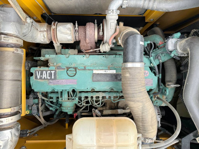 Excavadora de cadenas Volvo EC250EL - Hamer Lines / Quick Coupler: foto 16