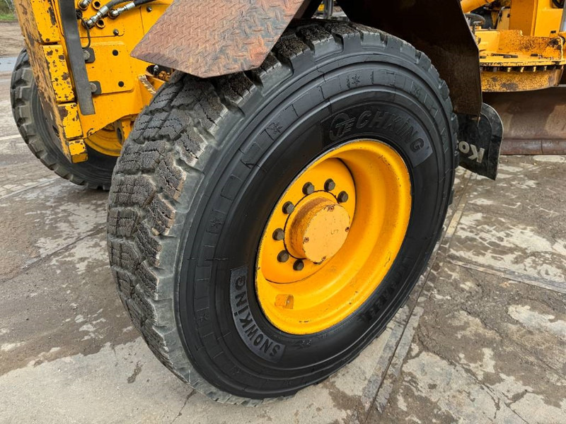 Grader Volvo G970 - 5.5 Meter Blade / EPA Certified: foto 18