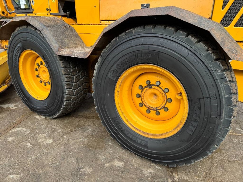 Grader Volvo G970 - 5.5 Meter Blade / EPA Certified: foto 19