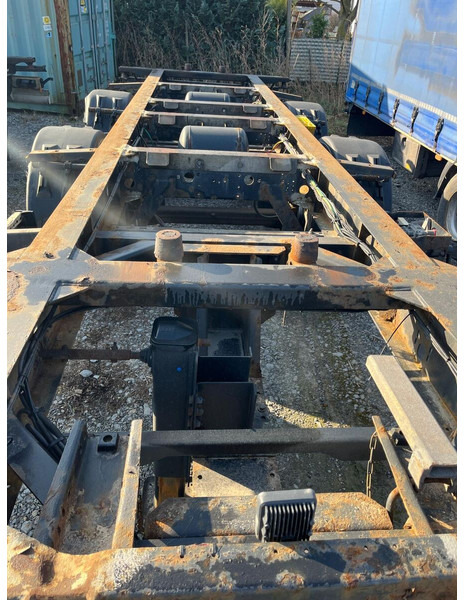 Krone Fahrgestell BDF ZZ 18XF0 DC07CLNF - Remolque chasis: foto 4 Krone Fahrgestell BDF ZZ 18XF0 DC07CLNF - Remolque chasis: foto 4