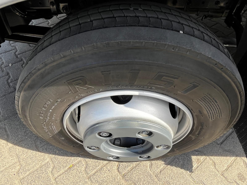 Camión lona MAN TGL 8.220 Jumbo Gardine: foto 12