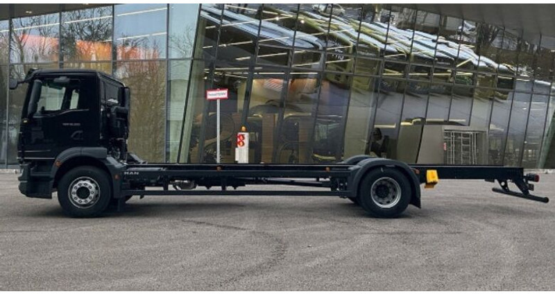 MAN TGM 18.320 - Camión chasis: foto 5 MAN TGM 18.320 - Camión chasis: foto 5