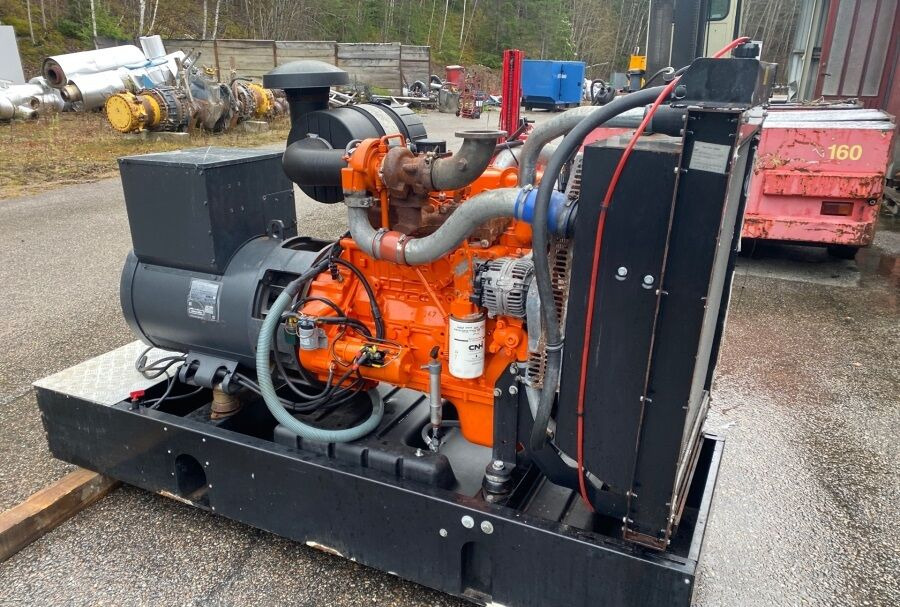 Diversen ECP34 2S4 - Iveco Engine,126kVA,New oils, filters, Mecc Alte ECP34 2S4 - Generador industriale: foto 2 Diversen ECP34 2S4 - Iveco Engine,126kVA,New oils, filters, Mecc Alte ECP34 2S4 - Generador industriale: foto 2